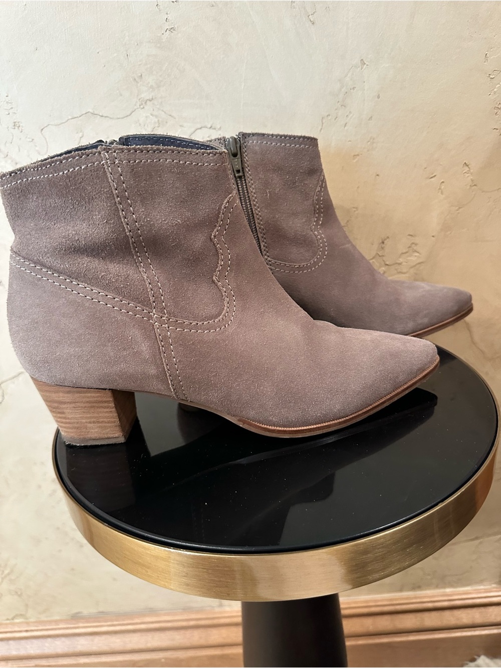 Seychelles Women's Taupe Suede Western Themed Ankle Boots